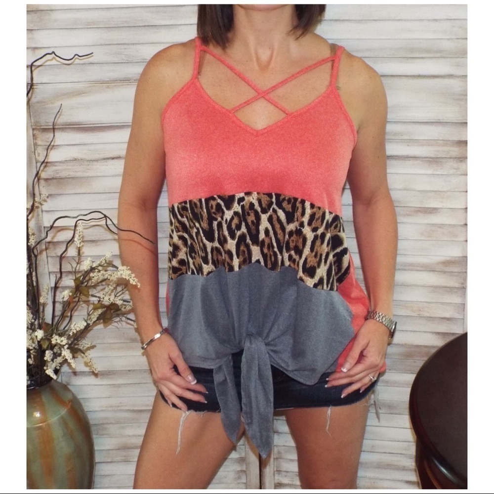 ⭐️ Criss Cross Cage Leopard Print 0619